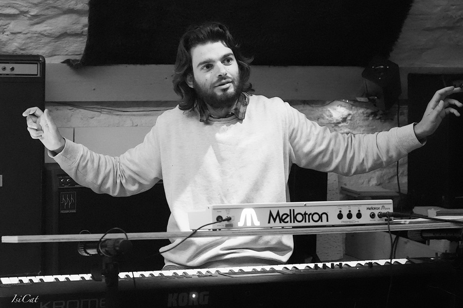 Arno Richard aux claviers